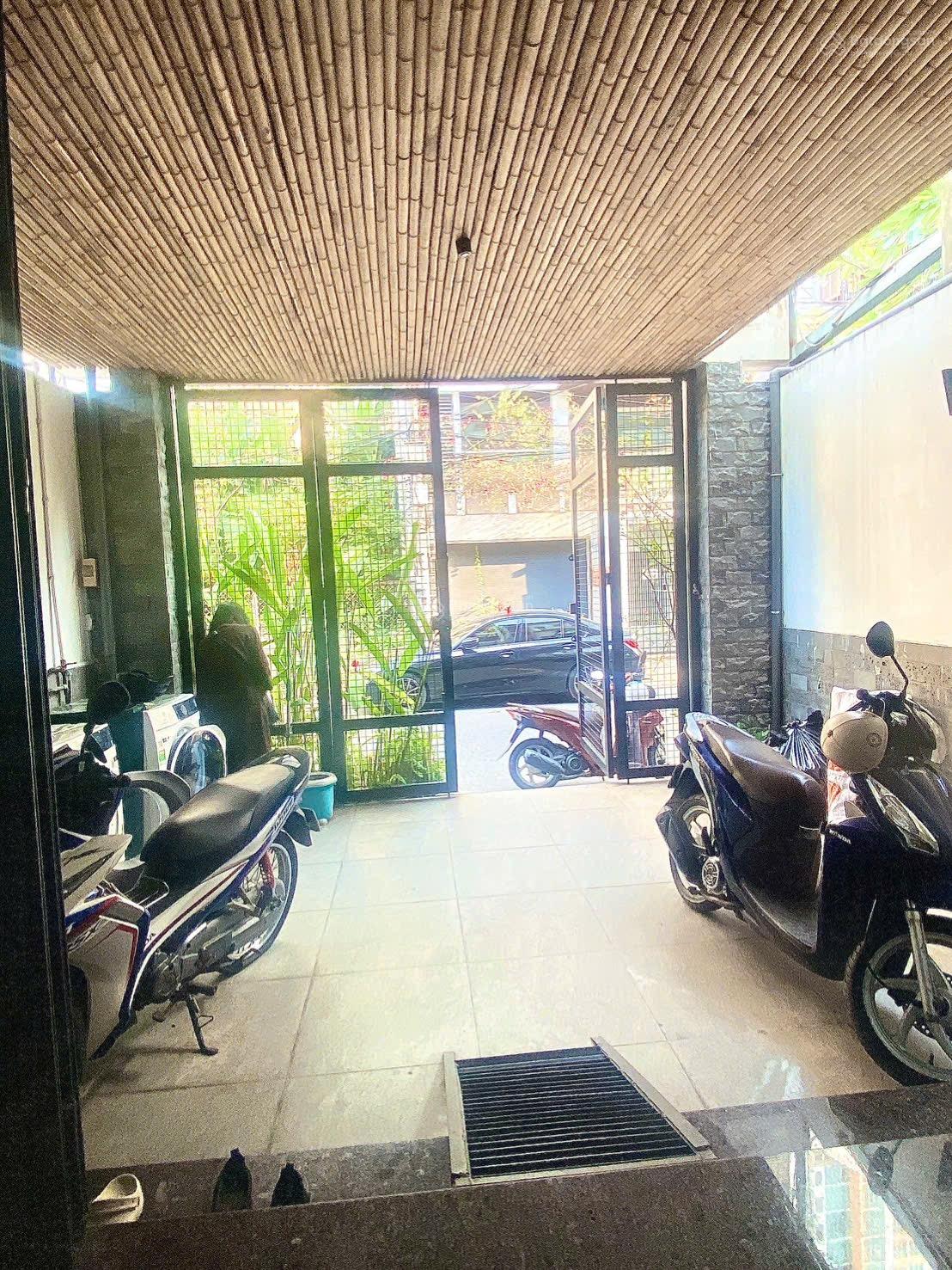 CHDV cao cấp khu Thảo Điền, sổ đẹp, XH trong nhà - 4.8x22m (105m2), 6 tầng - 32 tỷ CHDV cao cấp khu Thảo Điền, sổ đẹp, XH trong nhà - 4.8x22m (105m2), 6 tầng - 32 tỷ