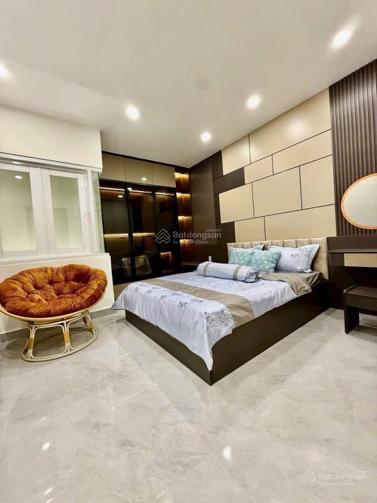 Bán nhà ngộp 3 tầng 8x18m Đường Nguyễn Thị Thập trung tâm Q7 cách Q1 chỉ 5 phút Duy Chuyển.