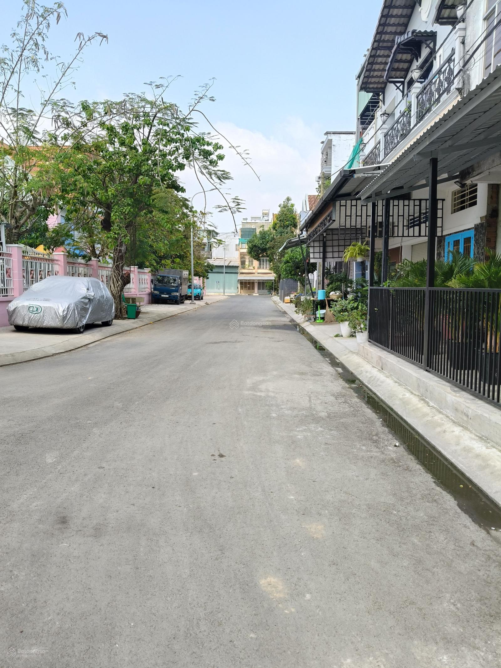 Nhà mặt tiền 3 tầng - ngay bến xe Q. 8 - vừa ở vừa kinh doanh- rẻ nhất khu vực- gọi ngay 0909 547 *** Nhà mặt tiền 3 tầng - ngay bến xe Q. 8 - vừa ở vừa kinh doanh- rẻ nhất khu vực- gọi ngay 0909 547 ***