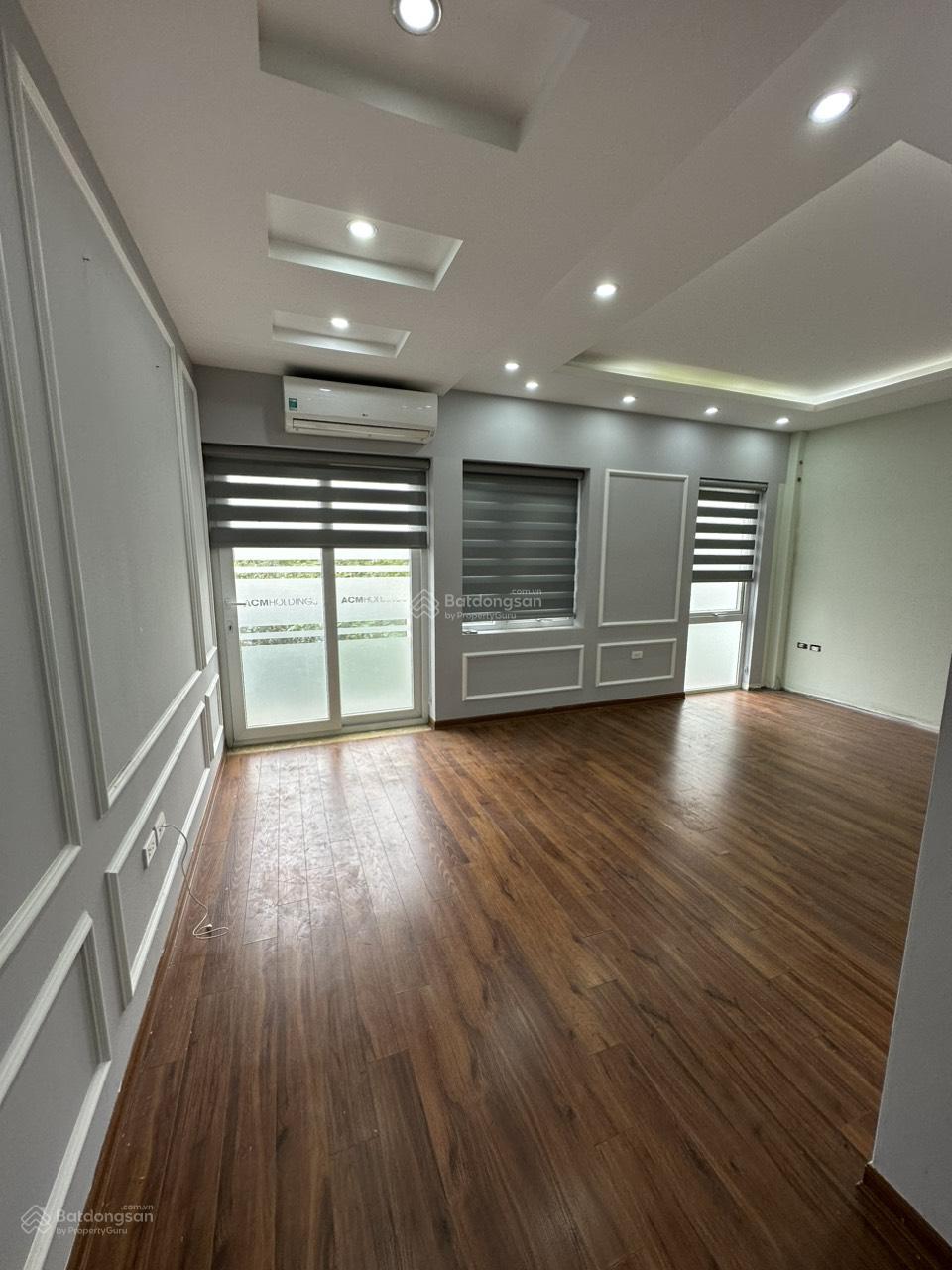 Cho thuê nhà phố Quan Hoa - Cầu Giấy, 100m2 x 4T, 2MT: 5x20m. Chia phòng, đủ ĐH, NL, có chỗ đỗ ô tô Cho thuê nhà phố Quan Hoa - Cầu Giấy, 100m2 x 4T, 2MT: 5x20m. Chia phòng, đủ ĐH, NL, có chỗ đỗ ô tô