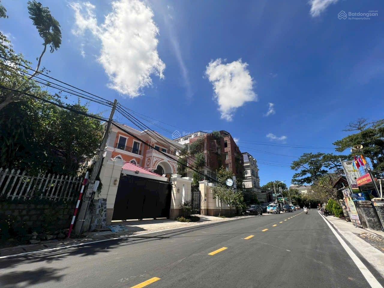 480m2 thực tế mặt tiền Huỳnh Thúc Kháng khu nhà hàng khách sạn trung tâm Đà Lạt