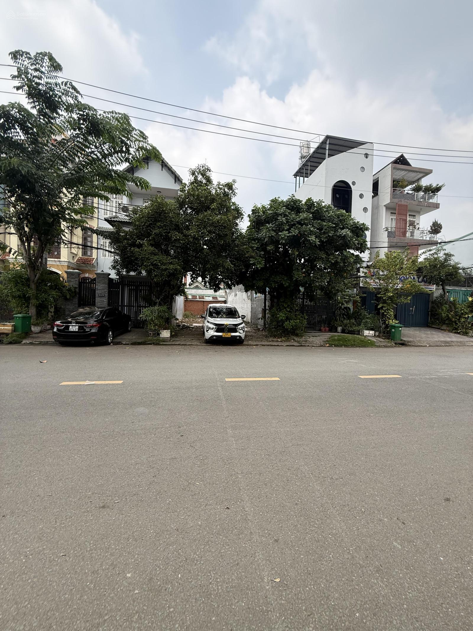 Bán đất 6x22m = 130m mặt tiền đường 20m hiệp bình chánh, thủ đức giá 14,2 tỷ Bán đất 6x22m = 130m mặt tiền đường 20m hiệp bình chánh, thủ đức giá 14,2 tỷ