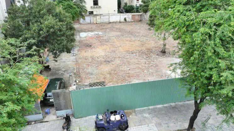 Đất giảm 65 tỷ - Nguyễn Văn Thủ Quận 1 - 31x44m - Hệ số 7.75 - Giá bán nhanh 1.235 tỷ