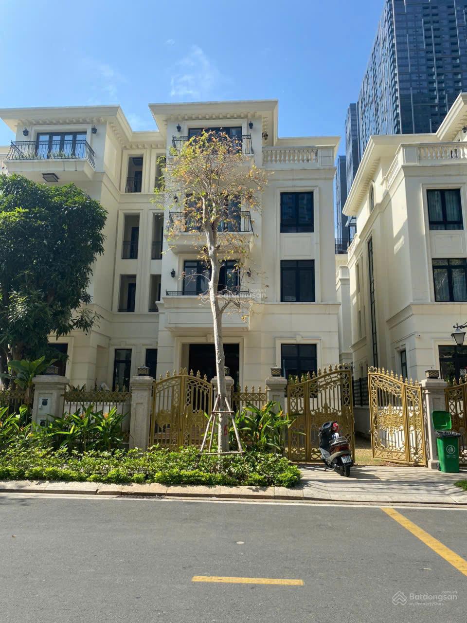 Biệt thự giảm 13 tỷ - Biệt thự Ba Son Quận 1 - 10x22.5m - View công viên - Giá bán nhanh 237 tỷ