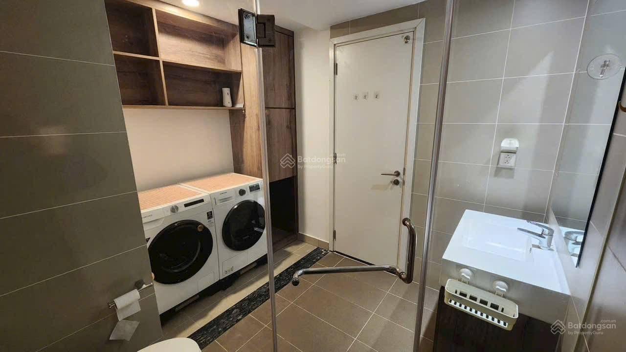 Bán CC Kosmo Tây Hồ, 9,1 tỷ, 84m2 sẵn sổ đỏ giao dịch, có slot ôtô. View hướng mát