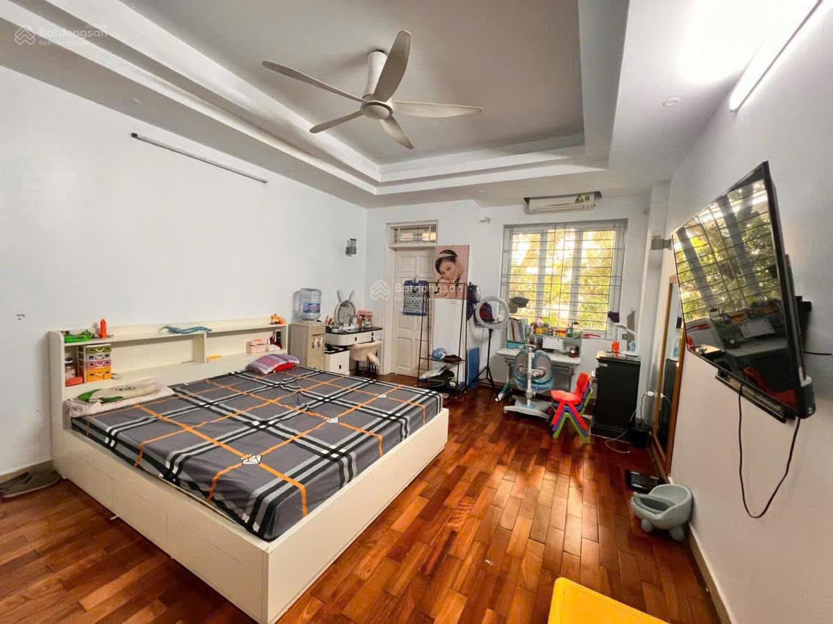 HIẾM! Bán nhà KĐT Văn Quán, Diện tích 65m, 5,5 tầng, ô tô tránh, nhà đẹp, giá đầu tư 16,8 tỷ.