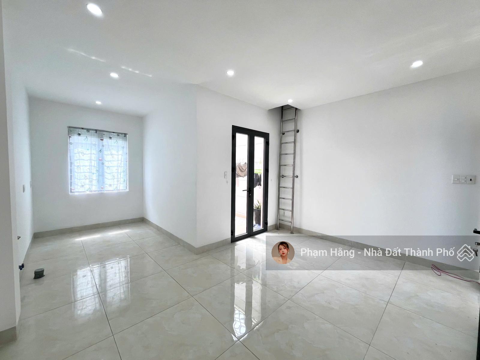 Cho thuê văn phòng Cityland nguyên lầu 2p có thang máy 8-9tr