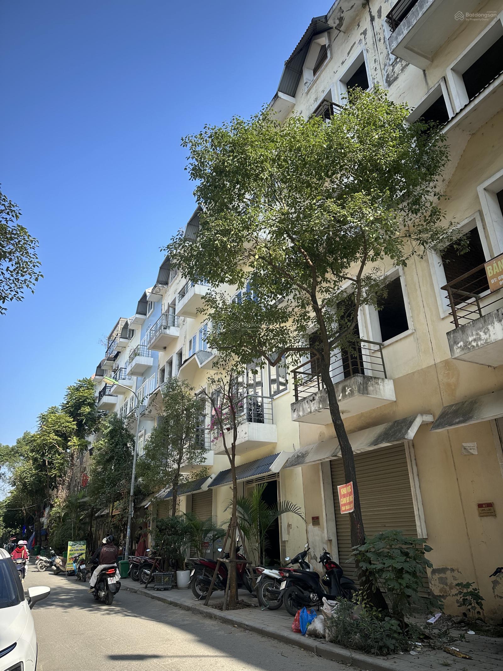 Liền kề Đô Nghĩa hoàn thiện cơ bản 75m2 x 5 tầng mt 5m
Giá 15 tỷ hơn chút
Lh e 0973 240 *** Cường