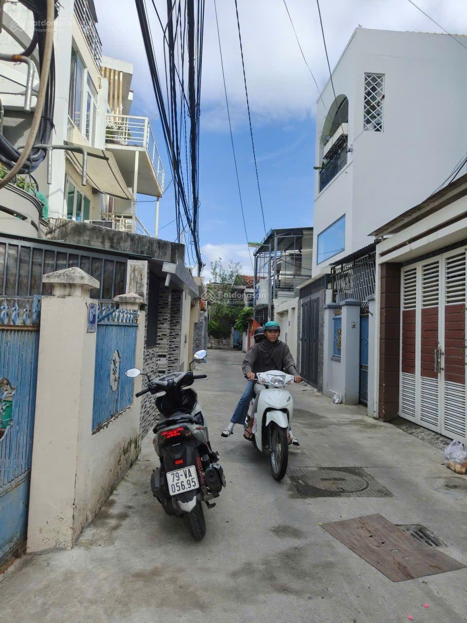 Bán nhà trung tâm Hương Điền 5 phòng ngủ giá tốt