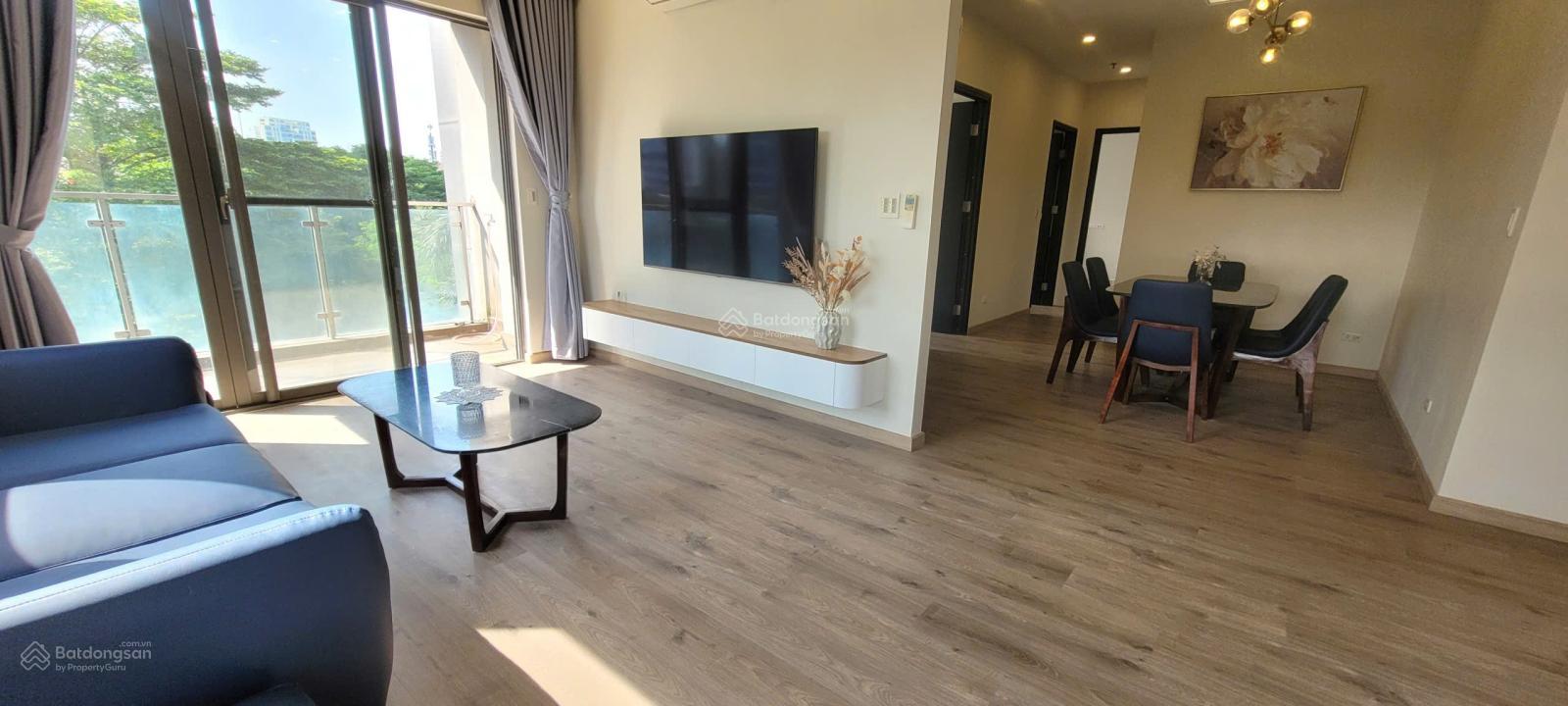 Cần bán căn hộ DockLand. DT : 106m2. 3PN - 2WC. Giá : 6.6 tỷ. Đã có sổ, Hỗ trợ vay ngân hàng