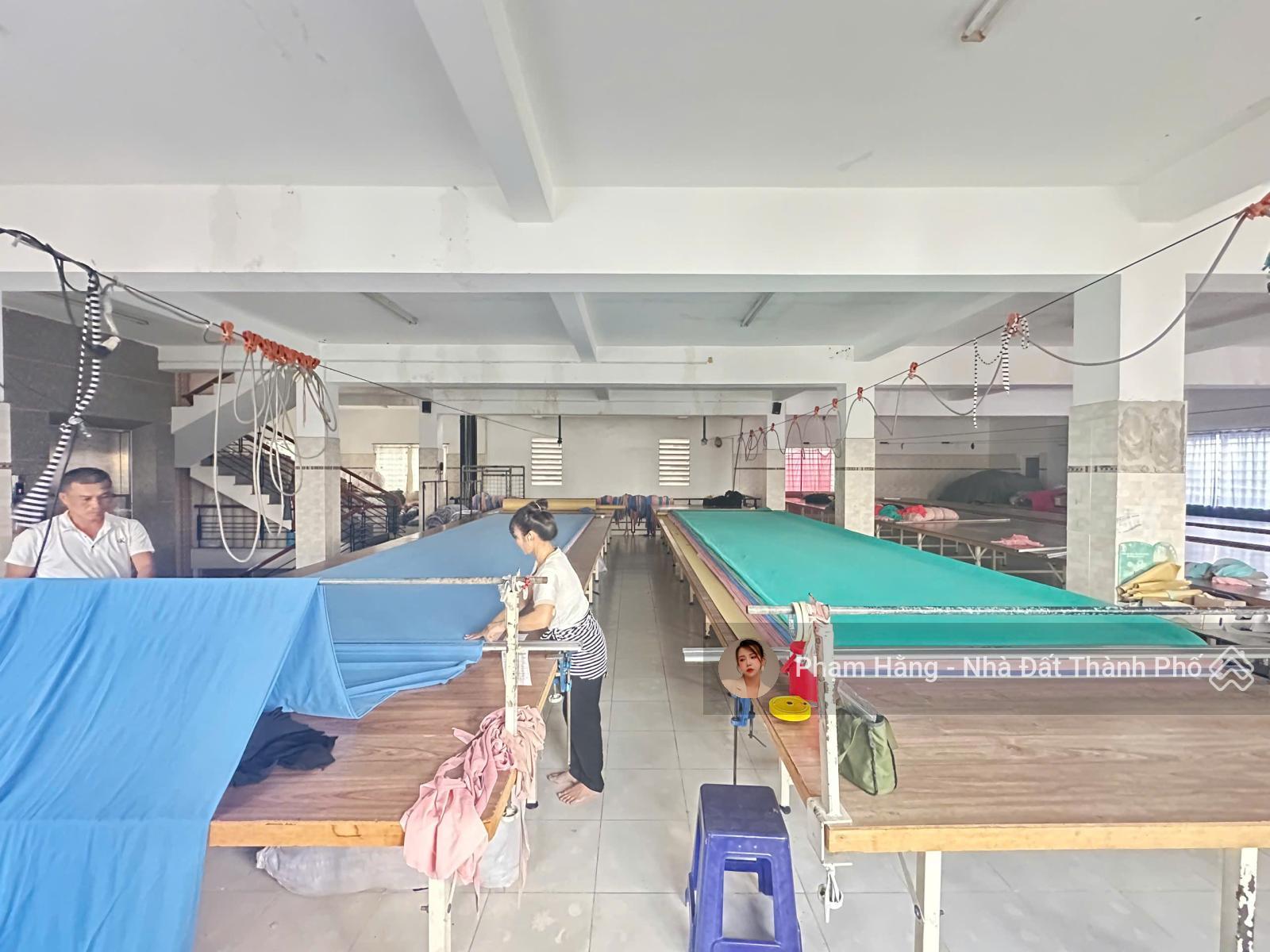 Cho thuê xưởng Q12 xe cont tận cửa, sẵn thang máy, DTSD 1699M Cho thuê xưởng Q12 xe cont tận cửa, sẵn thang máy, DTSD 1699M