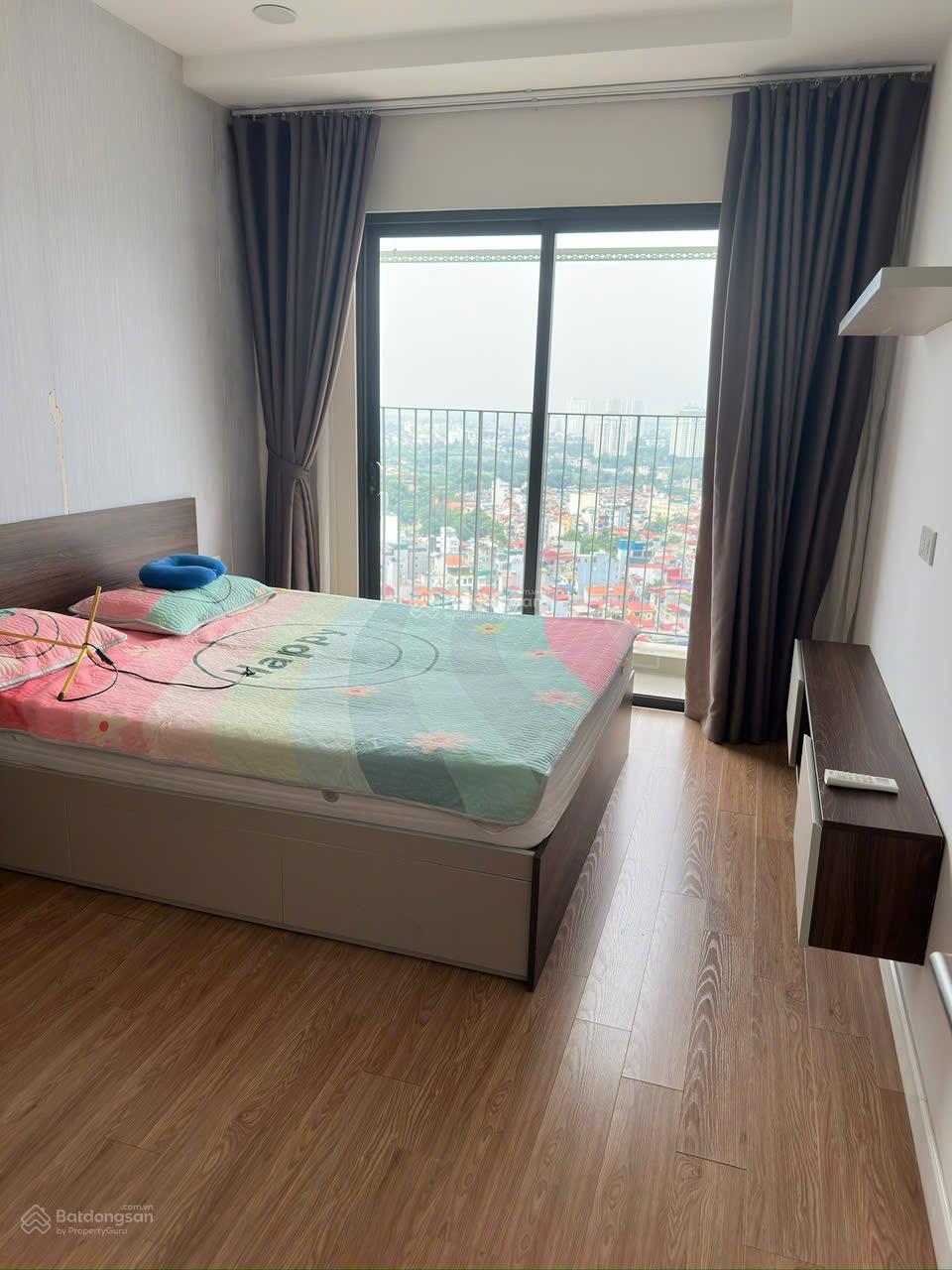 Cho thuê gấp căn hộ chung cư 2pn full đồ bên kosmo Tây hồ