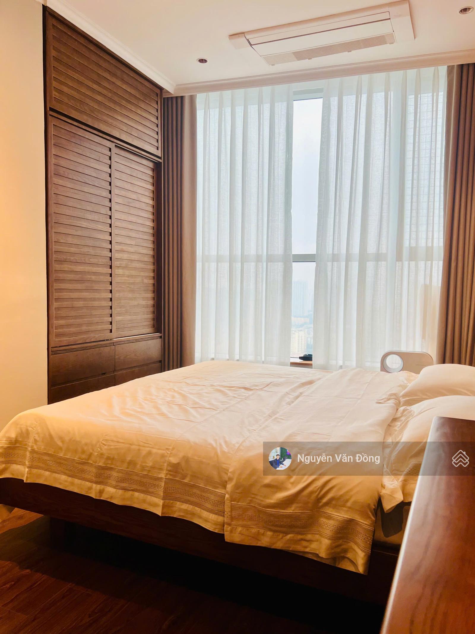 Giá cực tốt - bán căn 3 ngủ đẹp, ban công Đông Nam cực mát mẻ, sổ đỏ sẵn giao dịch ngay, full đồ Giá cực tốt - bán căn 3 ngủ đẹp, ban công Đông Nam cực mát mẻ, sổ đỏ sẵn giao dịch ngay, full đồ