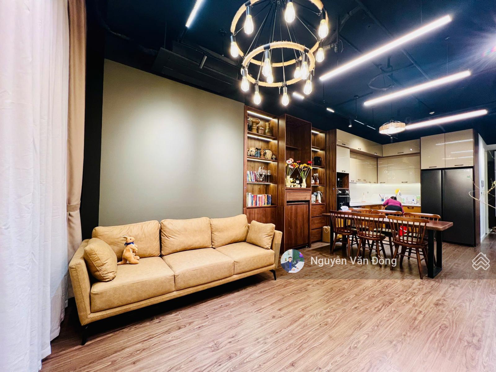 Giá cực tốt - bán căn 3 ngủ đẹp, ban công Đông Nam cực mát mẻ, sổ đỏ sẵn giao dịch ngay, full đồ Giá cực tốt - bán căn 3 ngủ đẹp, ban công Đông Nam cực mát mẻ, sổ đỏ sẵn giao dịch ngay, full đồ