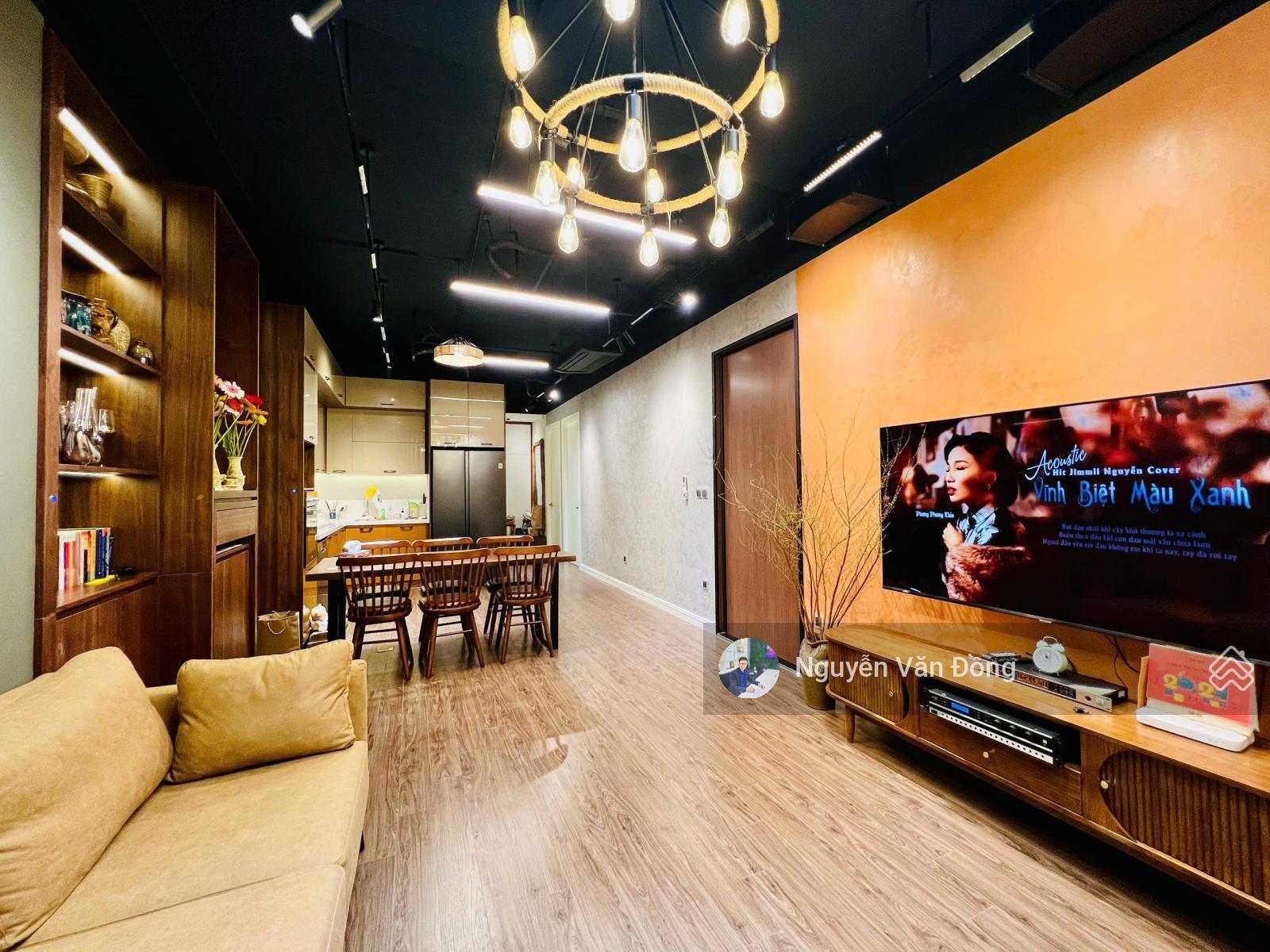 Giá cực tốt - bán căn 3 ngủ đẹp, ban công Đông Nam cực mát mẻ, sổ đỏ sẵn giao dịch ngay, full đồ