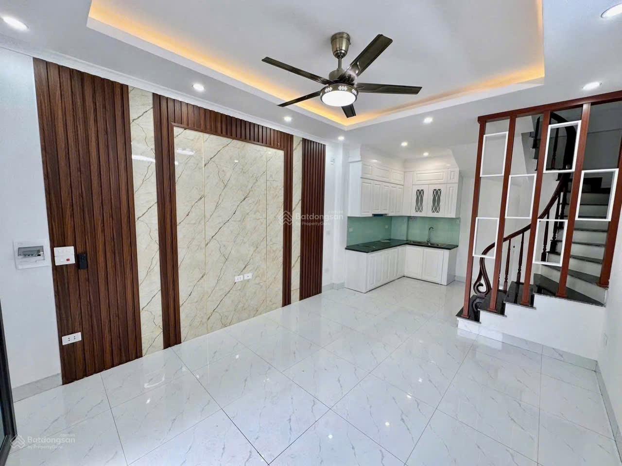 CC cần bán nhà 4Tx32m2 ô tô cách 1 nhà gần trường học các cấp 1,2 đồng mai chỉ 2,85 tỷ