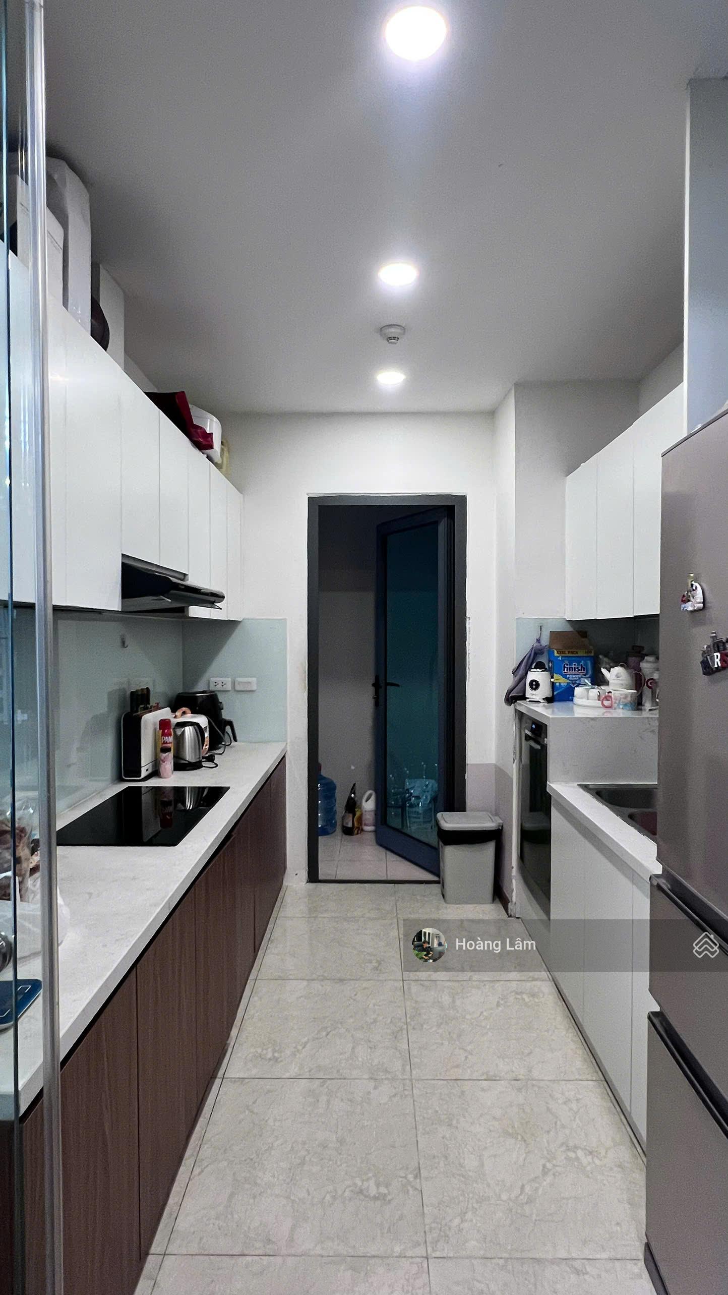 Gấp. Vợ chồng tôi cần tiền trả nợ bán gấp căn hộ 2PN Eco Green Nguyễn Xiển 5,1tỷ. LH: 0971 461 ***