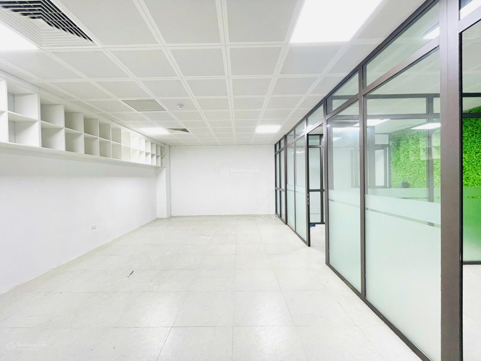 100m2 chỉ 16tr, Toà nhà Văn phòng Phố Cầu Giấy