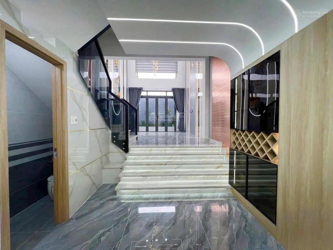 Bán Nhà mới 1/ đường Gò Xoài đoạn gần chợ Lê Văn Quới (4m*14m- 6tỷ7 TL) hẻm 7m sát MT, khu an ninh