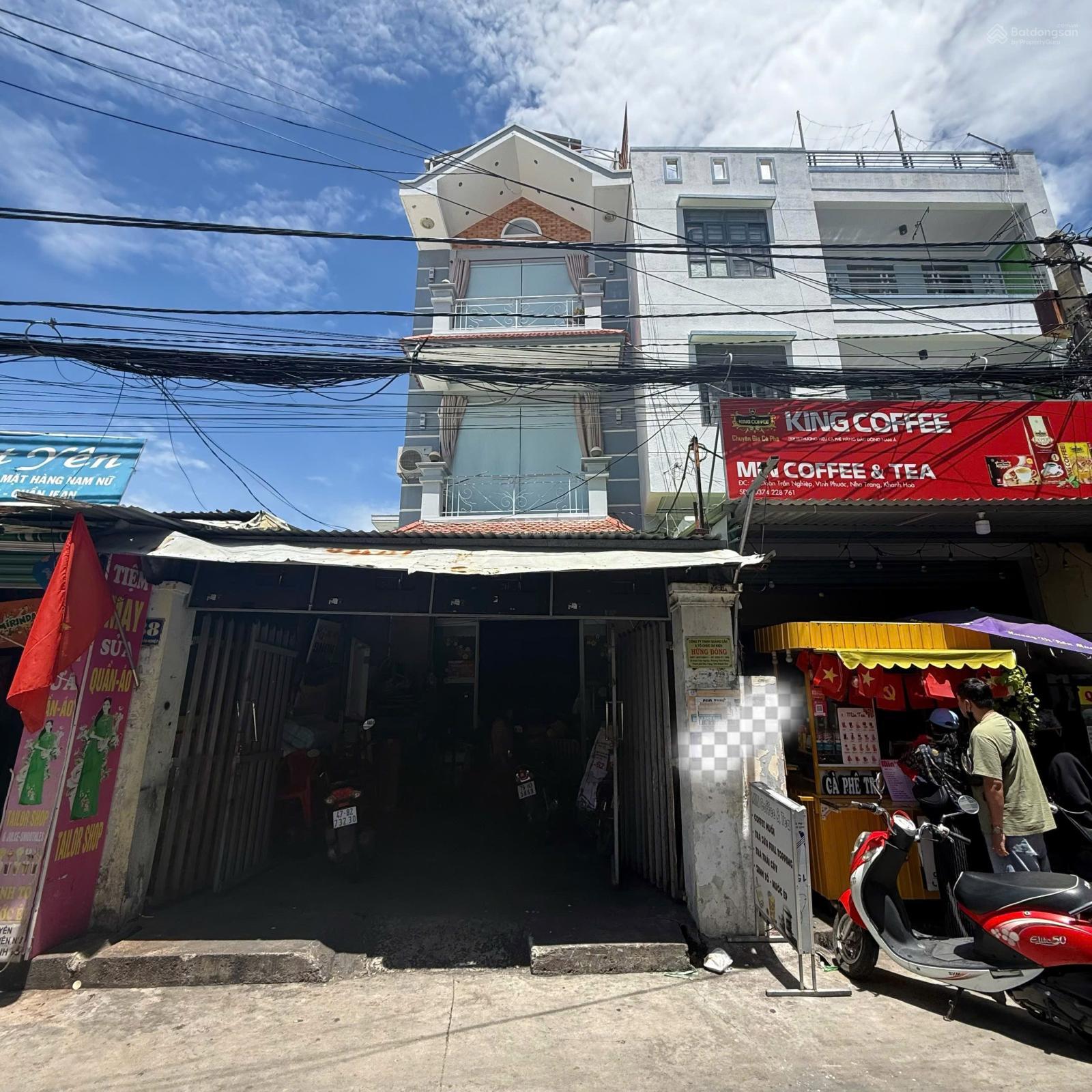 Bán nhà 3 tầng mặt tiền Đoàn Trần Nghiệp diện tích 126,5m2 ngang 4,8m cách biển hòn chồng 400m