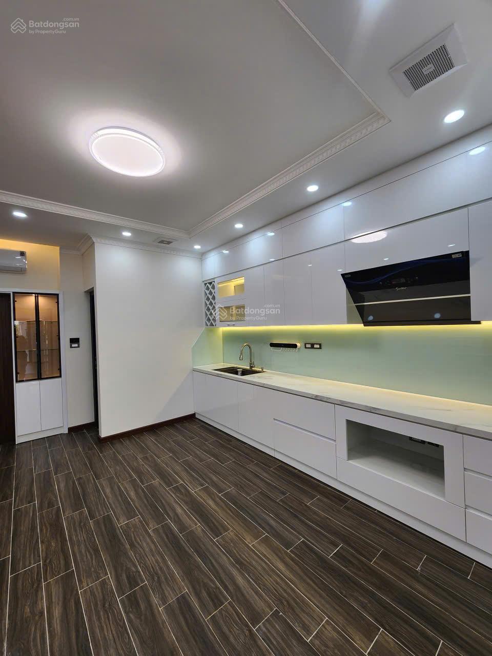 Quá hiếm!! Bán 50m2 đất PL Quân Đội Hoàng Hoa Thám Tây Hồ chỉ 10.9 tỷ