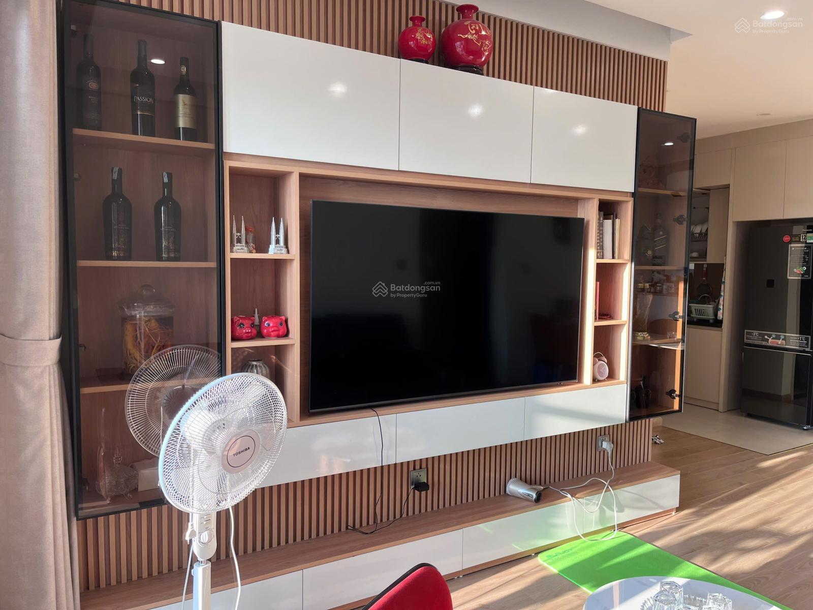 Căn 2PN + , 80m2, tầng đẹp; full nội thất, nhỉnh 6tỷ bao thuế phí