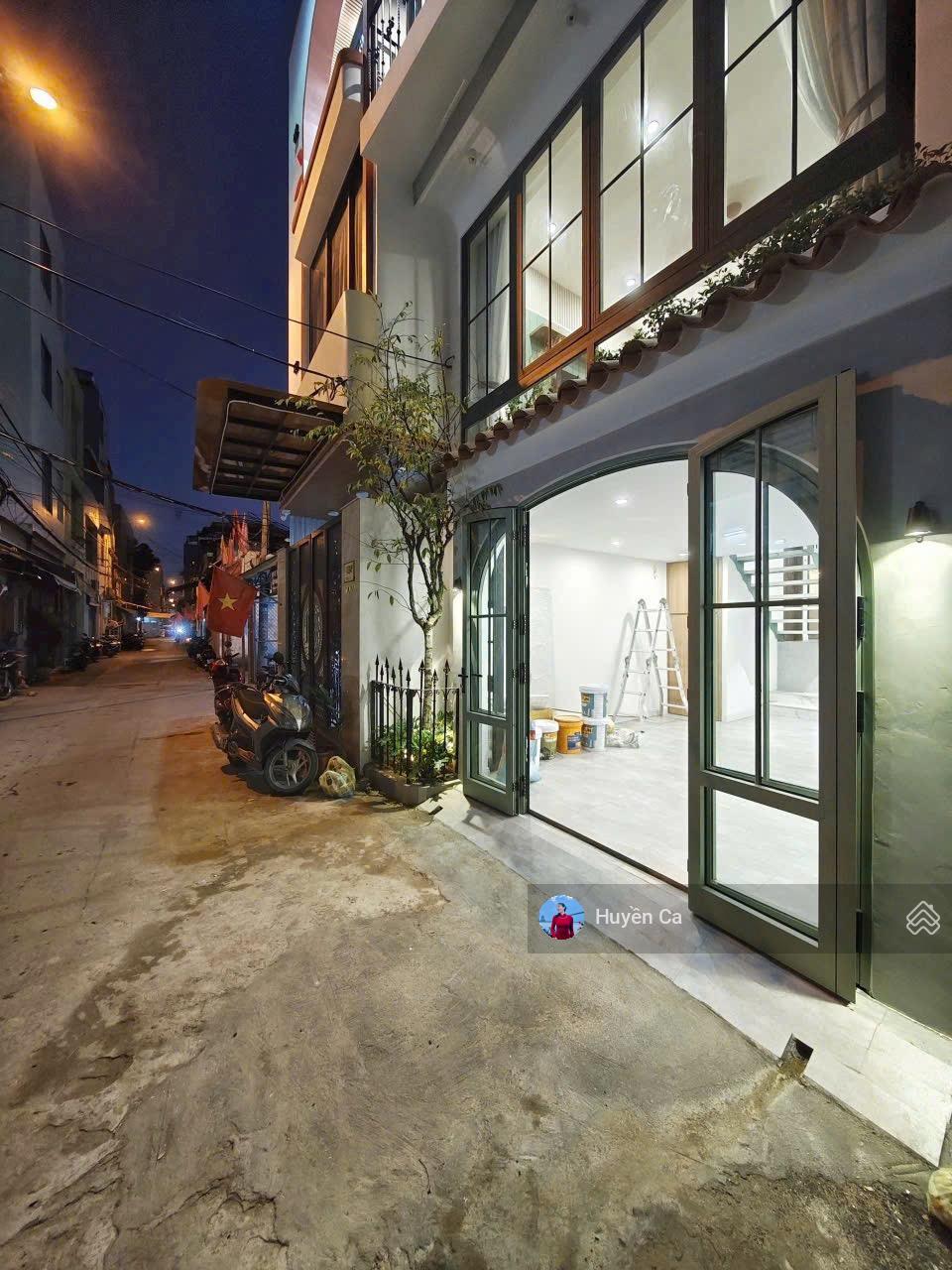 Nhà đẹp xây mới, kiệt ô tô duy nhất tại Hoà Cường. Gần Lê Thanh Nghị tuyến phố ăn uống nhộn nhịp