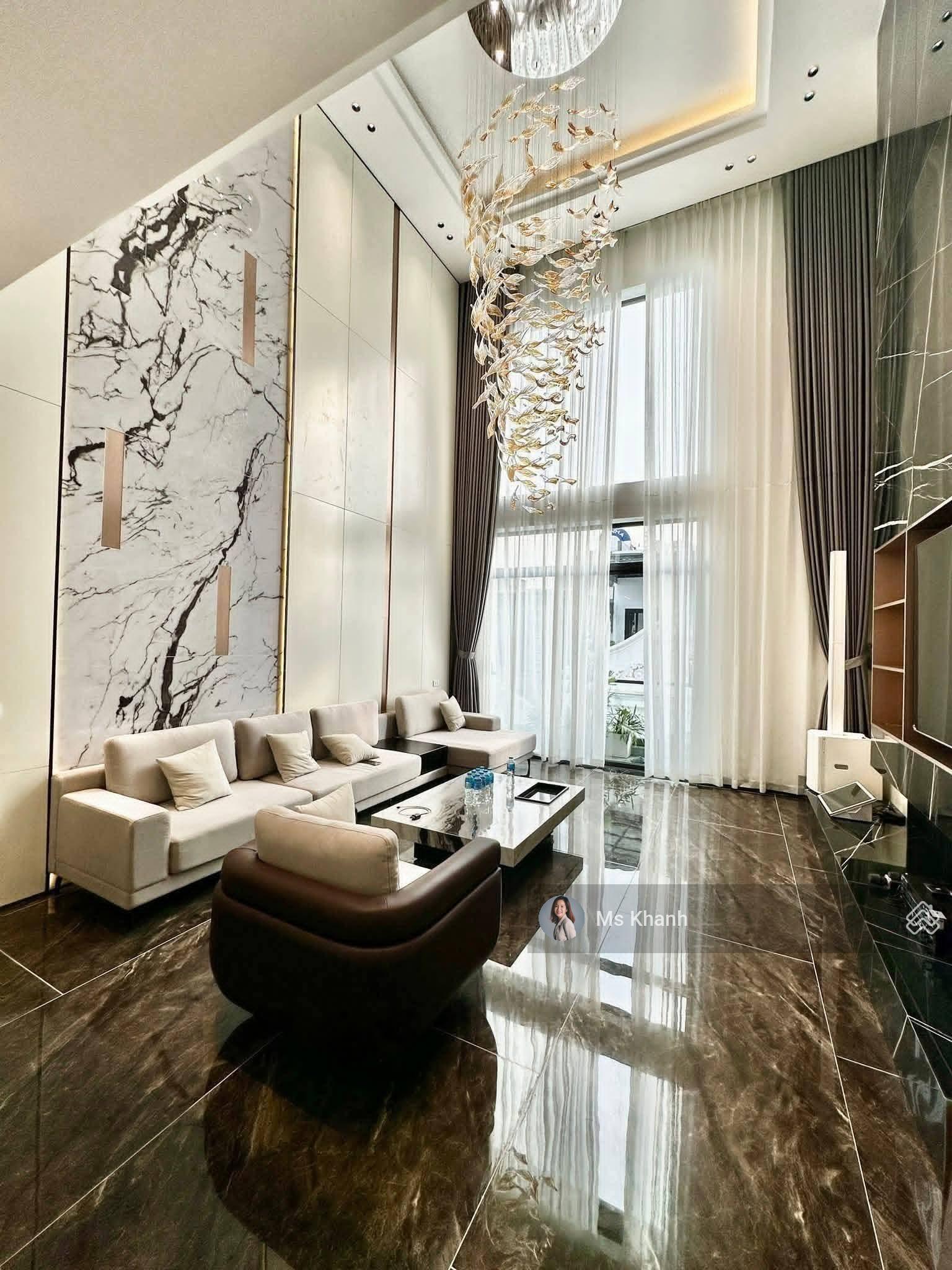 Bán tòa nhà hàm cá mập Việt Hưng - Nhà vip lõi Long Biên - 100m2, 8 tầng duplex: Giá 26 tỷ Bán tòa nhà hàm cá mập Việt Hưng - Nhà vip lõi Long Biên - 100m2, 8 tầng duplex: Giá 26 tỷ
