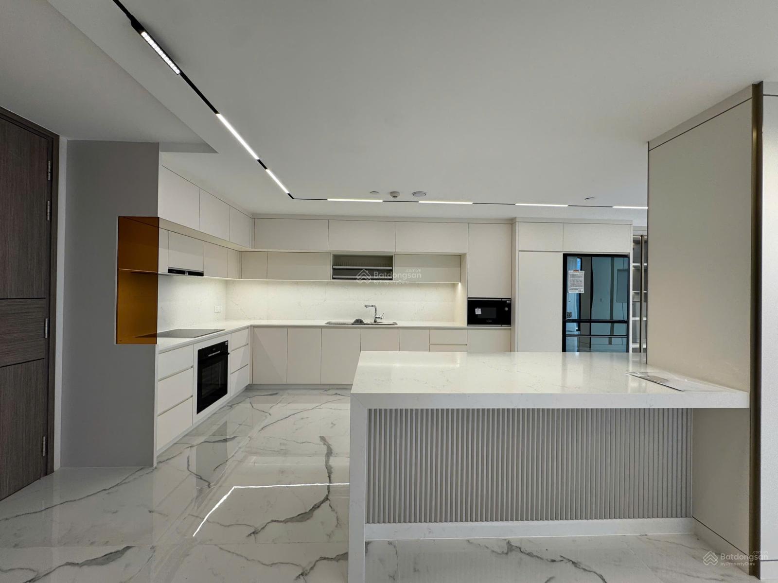 Cho thuê Lofthouse cao cấp tại Opera Metropole 220m2 - 3PN 3WC. Có chỗ đậu oto riêng