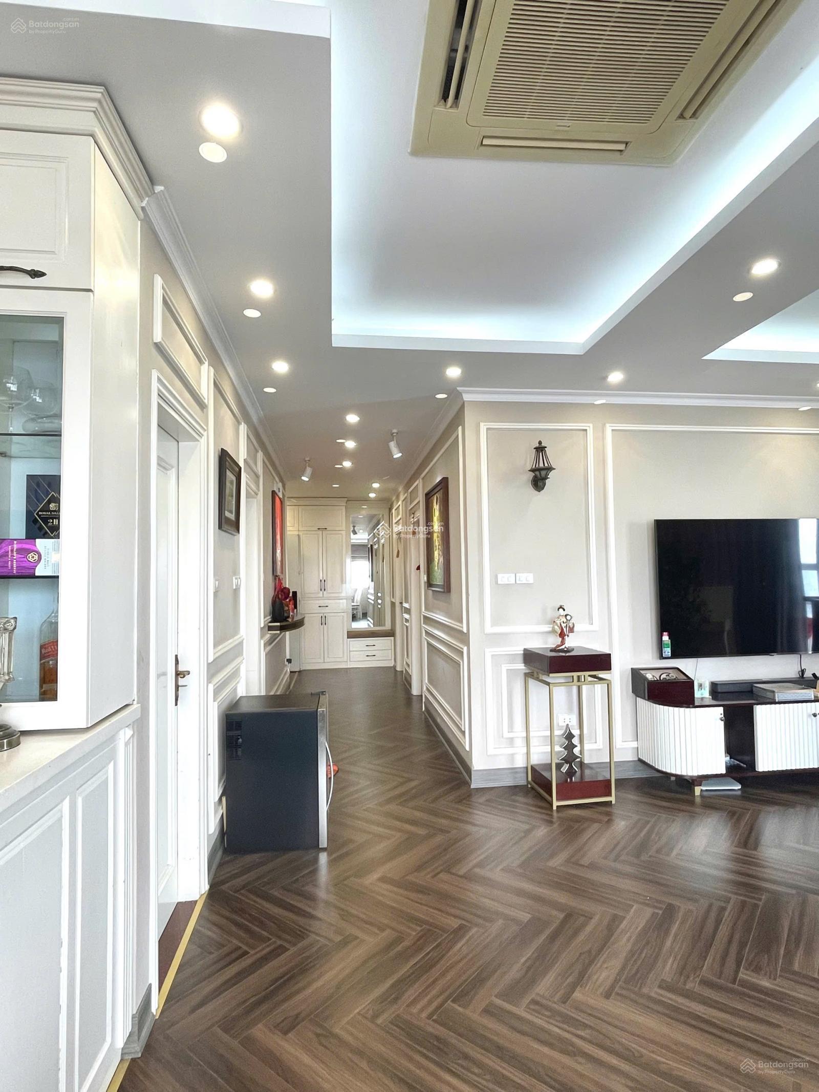 Bán gấp căn hộ chung cư Hei Tower Ngụy Như Kon Tum, diện tích 100m2, giá 8 tỷ