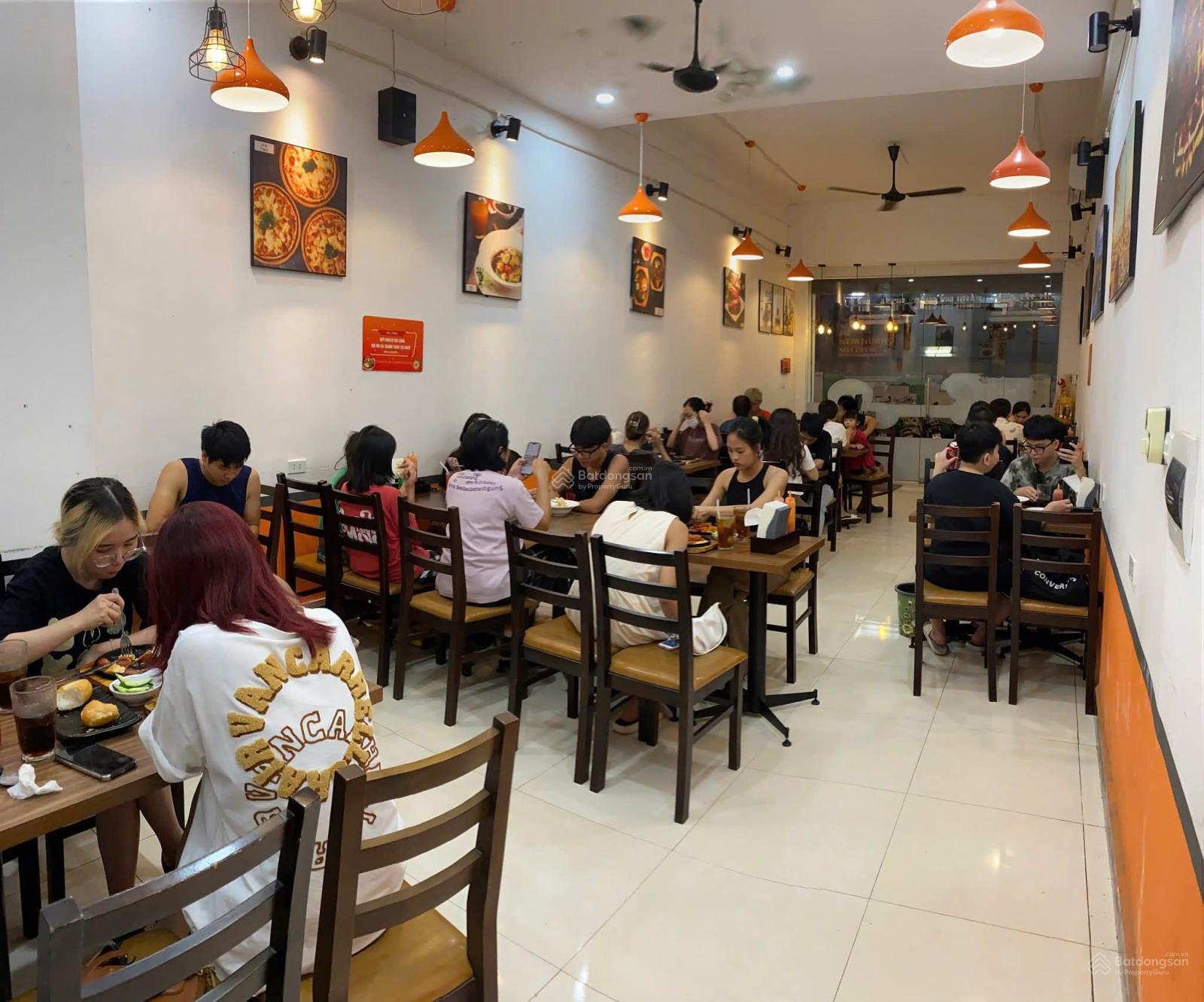 Cho thuê MBKD phố Nguyễn Chí Thanh - Đ Đa, dt 90m2 x4 tầng, mt 8m, 70 tr, mọi mô hình kd, thông sàn Cho thuê MBKD phố Nguyễn Chí Thanh - Đ Đa, dt 90m2 x4 tầng, mt 8m, 70 tr, mọi mô hình kd, thông sàn