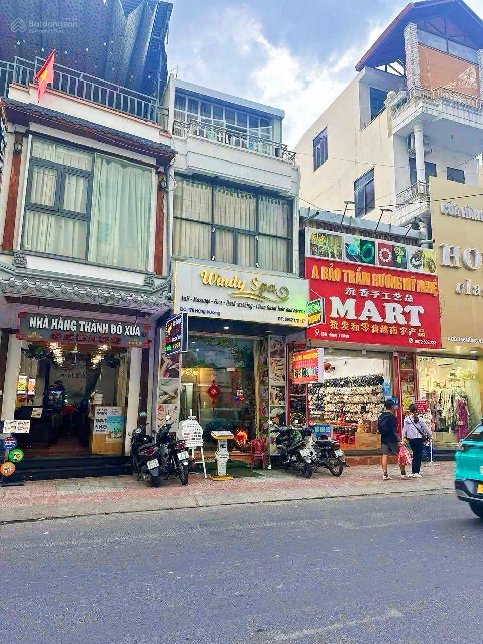 Nhà 2 tầng mặt tiền Hùng Vương _ Cách biển Trần Phú: 280m  Giá: 15,5 tỷ