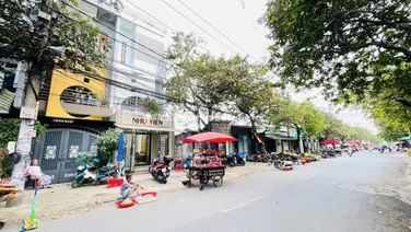 Chủ gửi bán nhà mặt tiền kinh doanh buôn bán đường, phường Biên Hoà. DTSD: 260m2. Giá: 5,6 tỷ