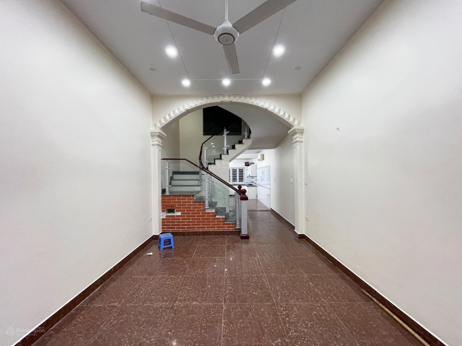 Nhà 4 tầng 60m2 dân xây Lô 22 Lê Hồng Phong - Đường 15m - Đông Nam