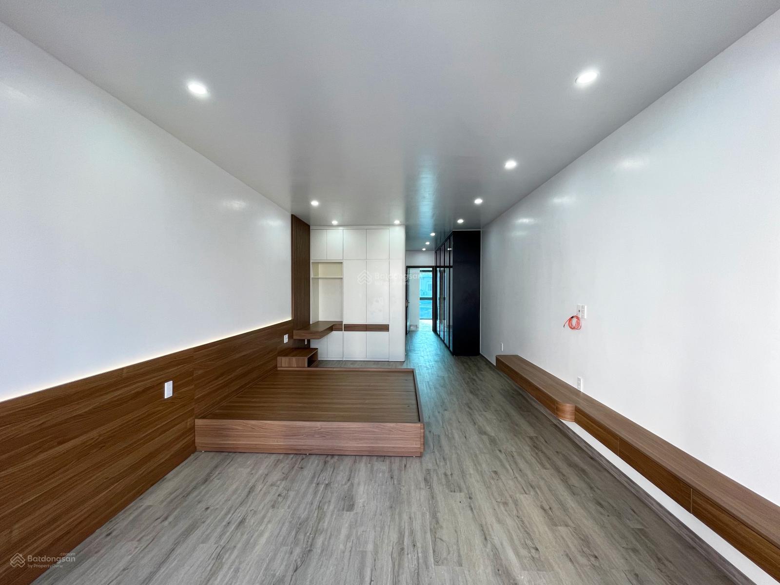 Nhà 6 tầng thang máy tuyến 2 Lê Hồng Phong - 60m2 - Đường 15m - Đông Bắc