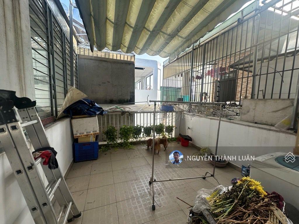 Nhà 4 tầng- 4 phòng ngủ- ngay ĐH Văn Lang