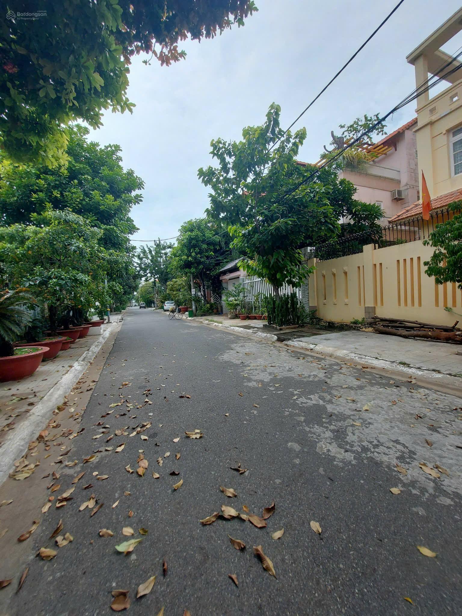 BÁN LÔ GÓC BIỆT THỰ 8m x 20m - cách biển 200m