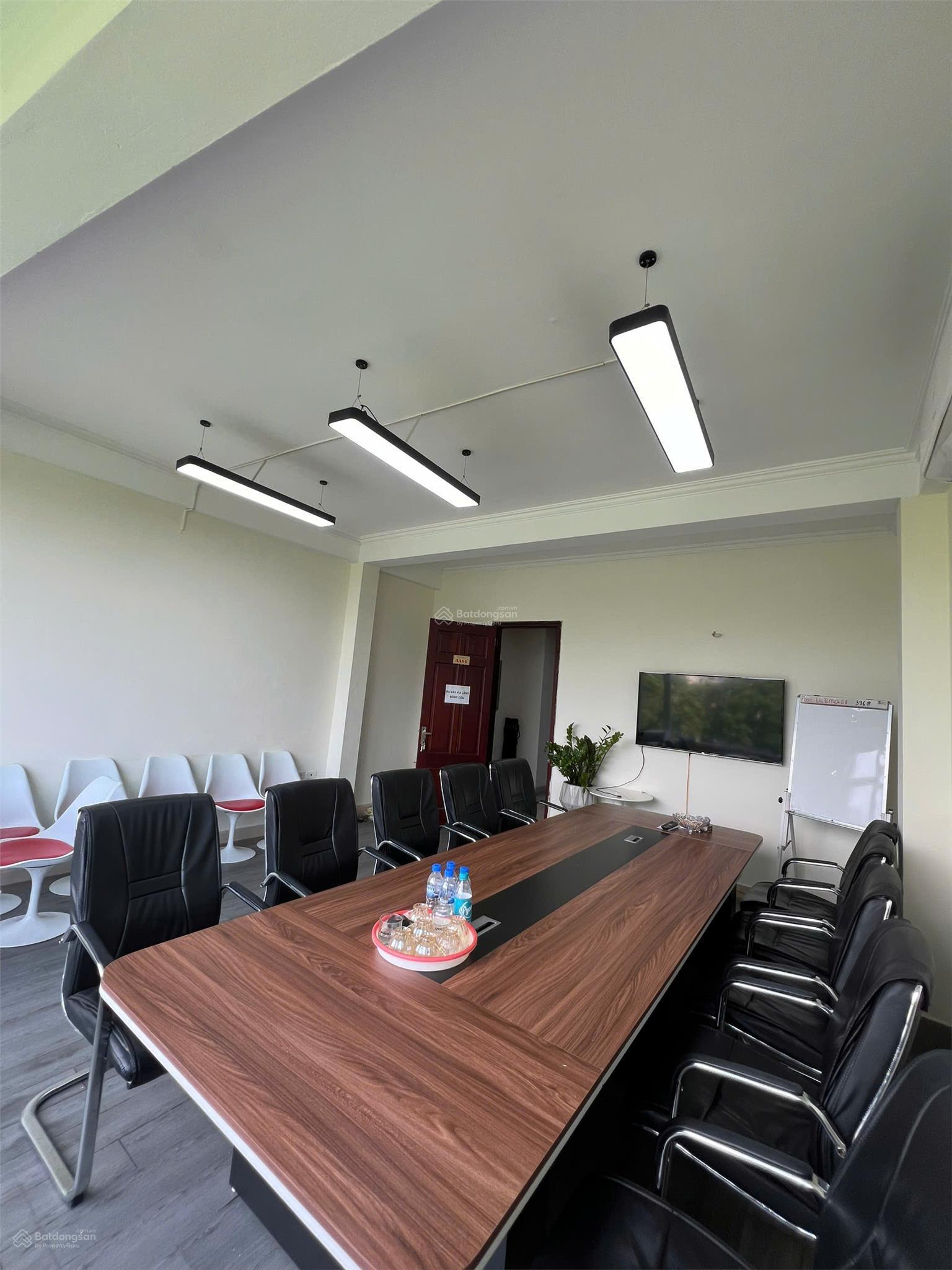 Văn phòng 225A Nguyễn Ngọc Vũ 35m2 giá chỉ 6 triệu