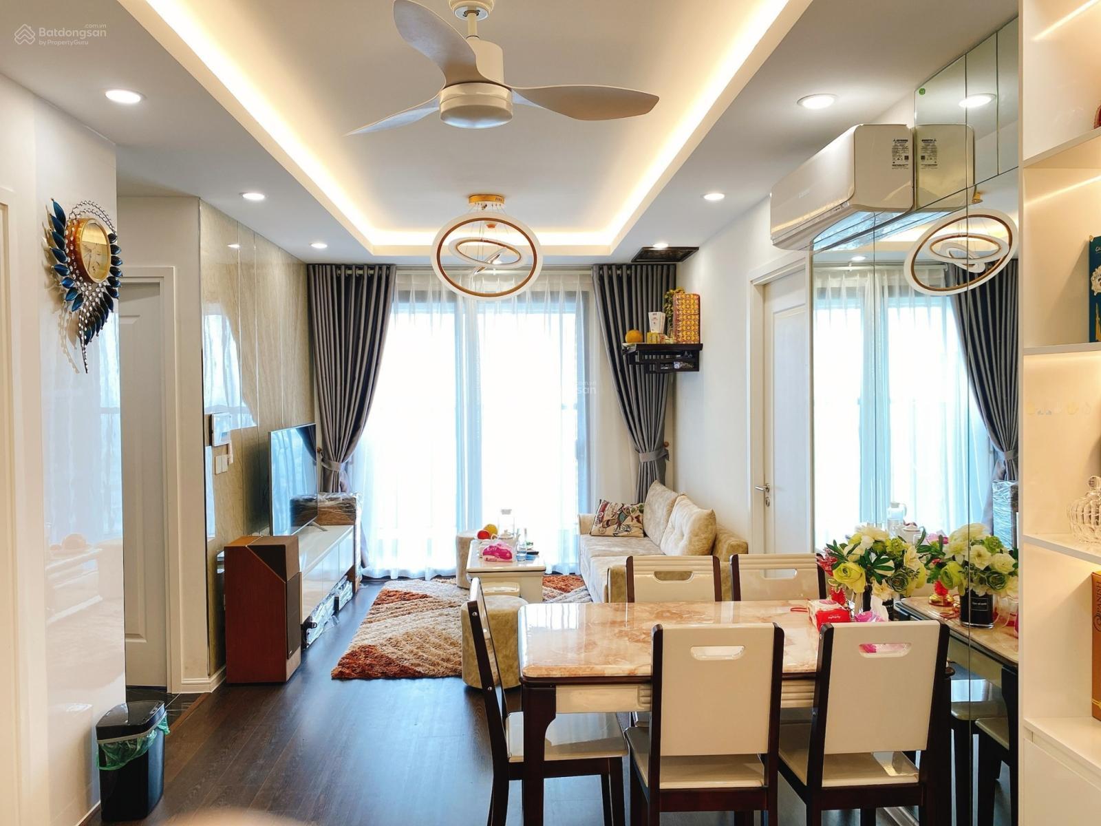 Cho thuê CC 70m tại Thăng Long Garden - 250 Minh Khai, giá 11 triệu, căn 3 ngủ giá 15 tr