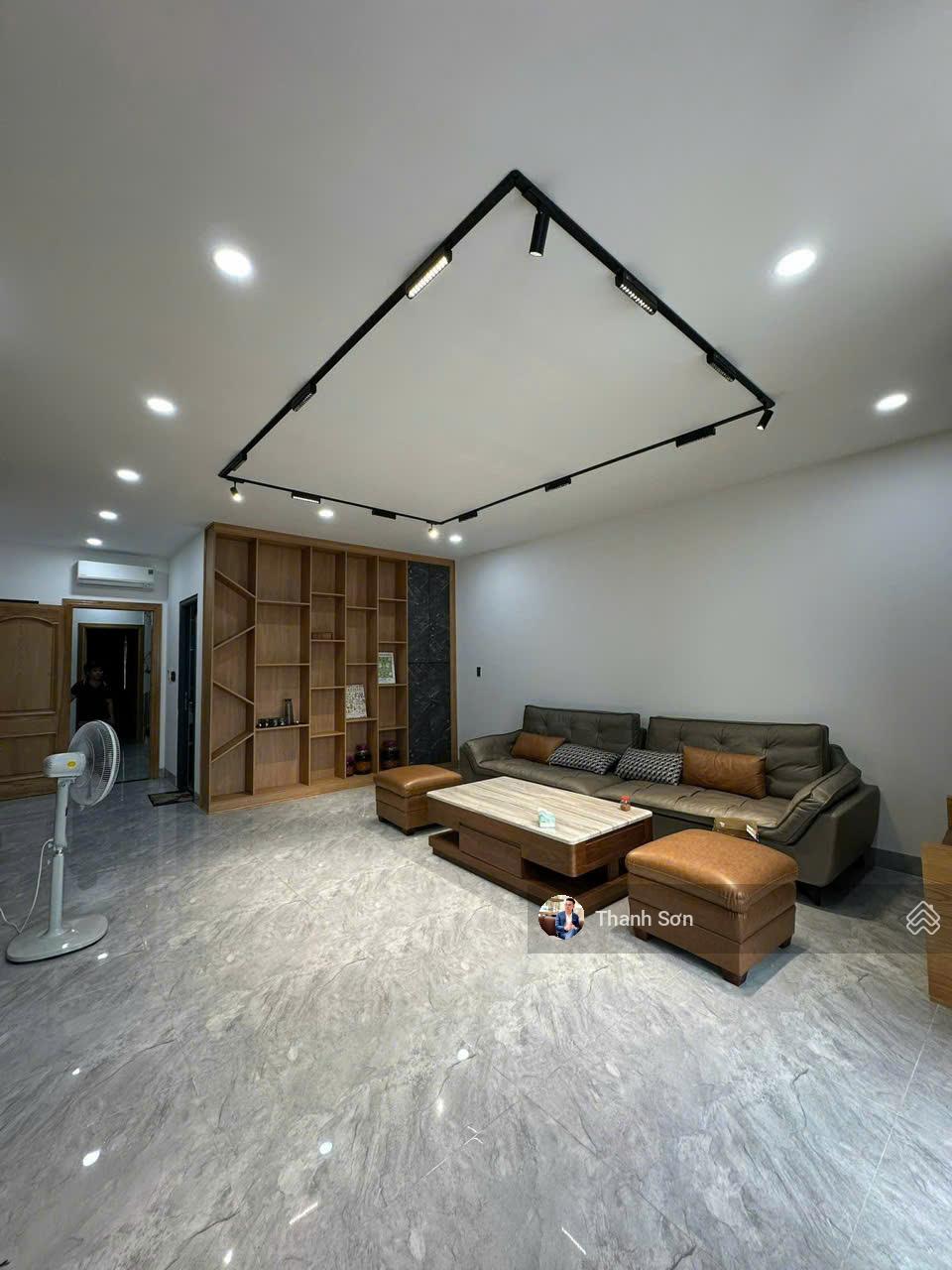 Bán Nhà 5 Tầng 5,5x24m Thang Máy + Full nội thất cao Mặt Tiền Khu Bàu Cát P14 Dân Trí Cao Bán Nhà 5 Tầng 5,5x24m Thang Máy + Full nội thất cao Mặt Tiền Khu Bàu Cát P14 Dân Trí Cao