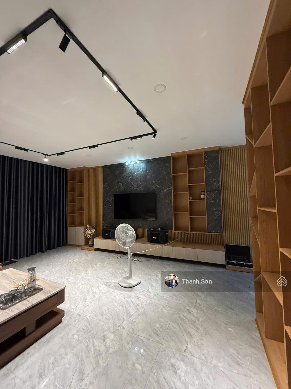 Bán Nhà 5 Tầng 5,5x24m Thang Máy + Full nội thất cao Mặt Tiền Khu Bàu Cát P14 Dân Trí Cao Bán Nhà 5 Tầng 5,5x24m Thang Máy + Full nội thất cao Mặt Tiền Khu Bàu Cát P14 Dân Trí Cao