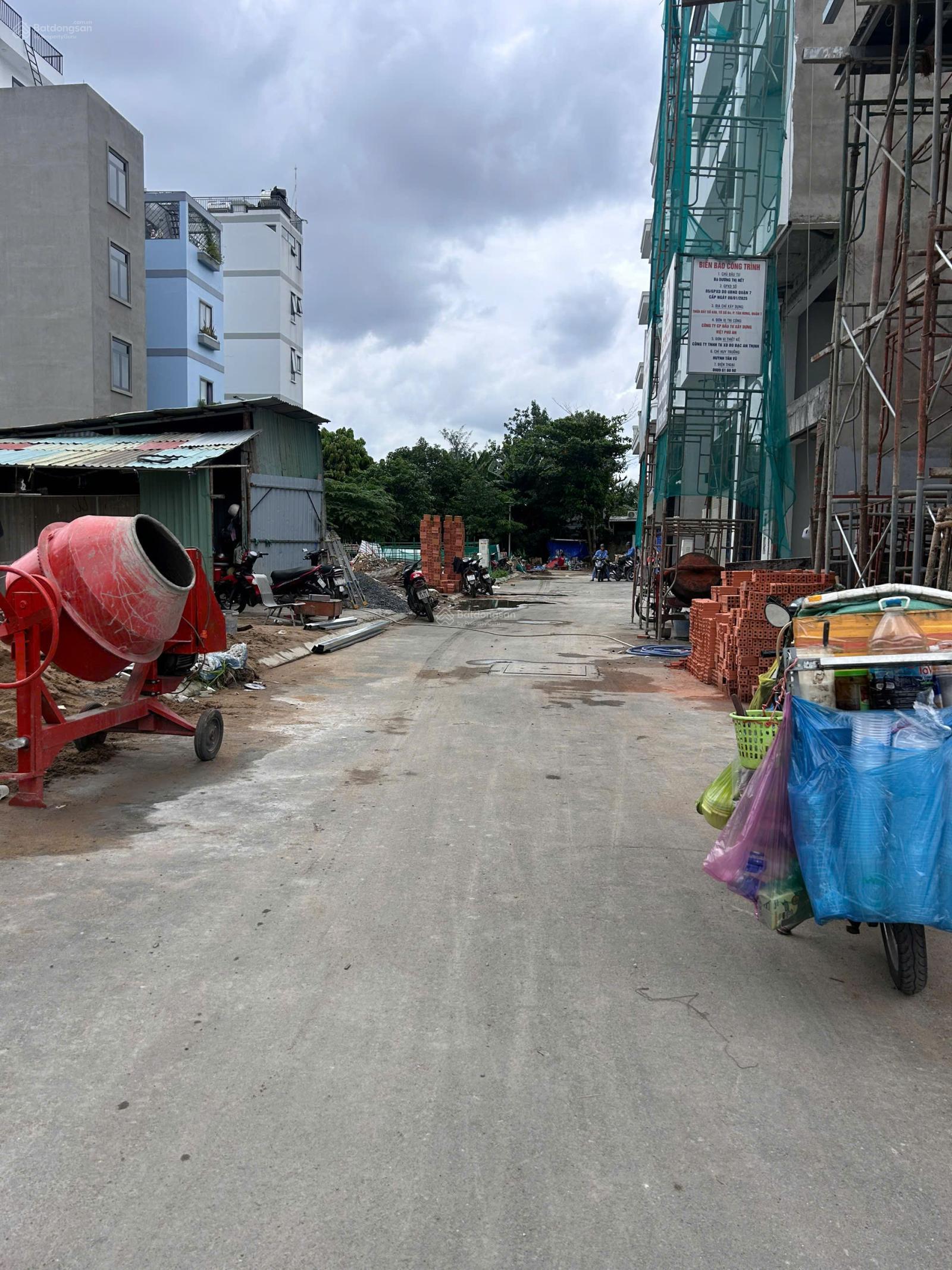 Một đất hiếm đường nhựa 9m xe hơi quay đầu giá 6,6 tỷ gần Cầu Thủ Thiêm 4 sổ hồng