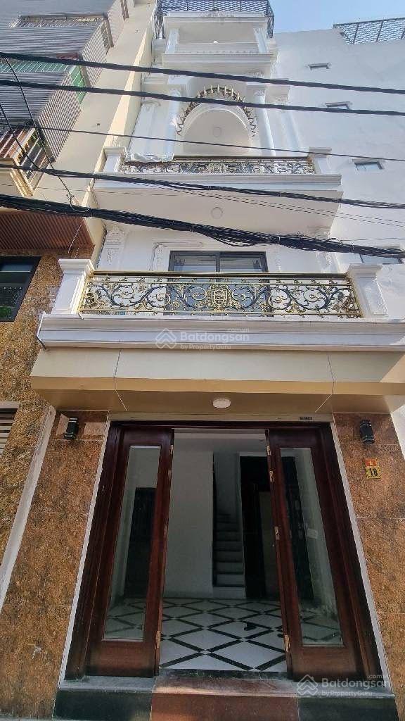 Bán nhà phố Bát Khối . Gara ô tô . 6 tầng thang máy . Kinh doanh . Giá 10,5tỷ CTL