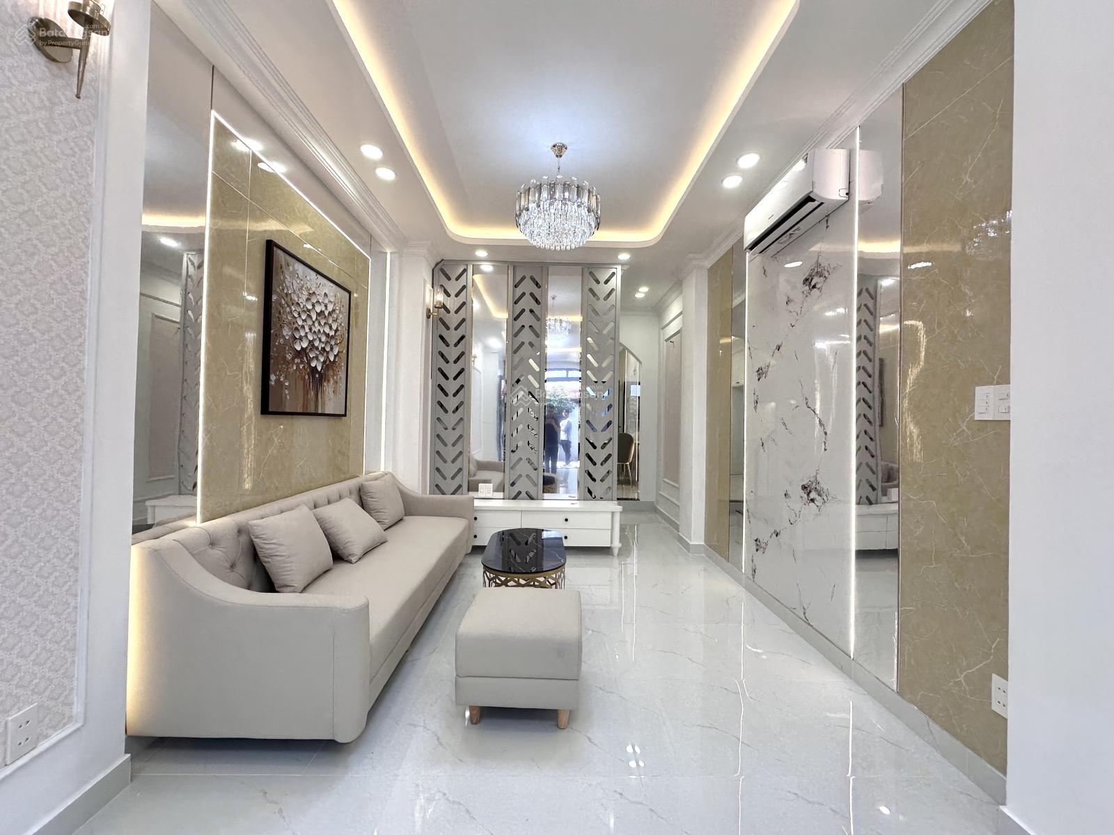 Phan Xích Long 46.7m2 - hẻm xe hơi 4 chỗ - 4 tầng mới đẹp - 4PN - 6 WC - full nội thất 8,99 tỷ tl