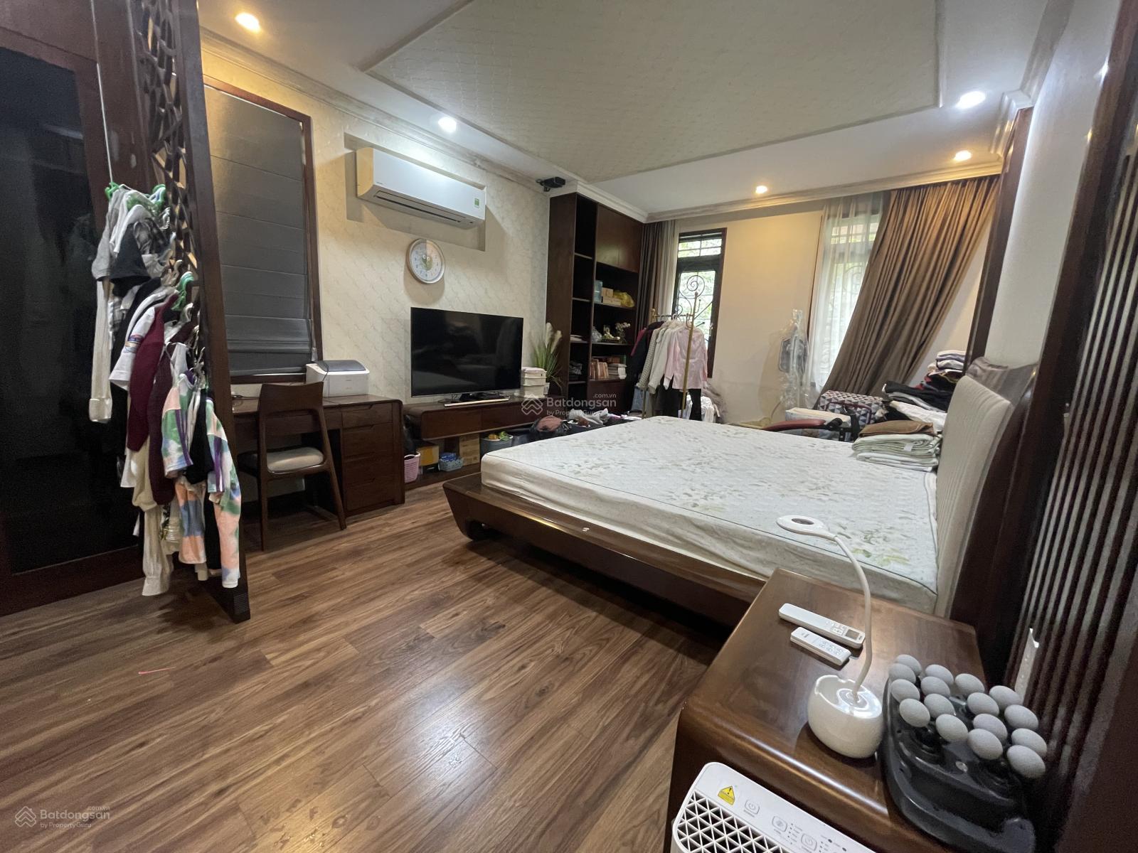 Chính chủ Bán biệt thự song lập diện tích 166m2, tại Khu đô thị Việt Hưng, Long Biên, giá: 46.5 tỷ