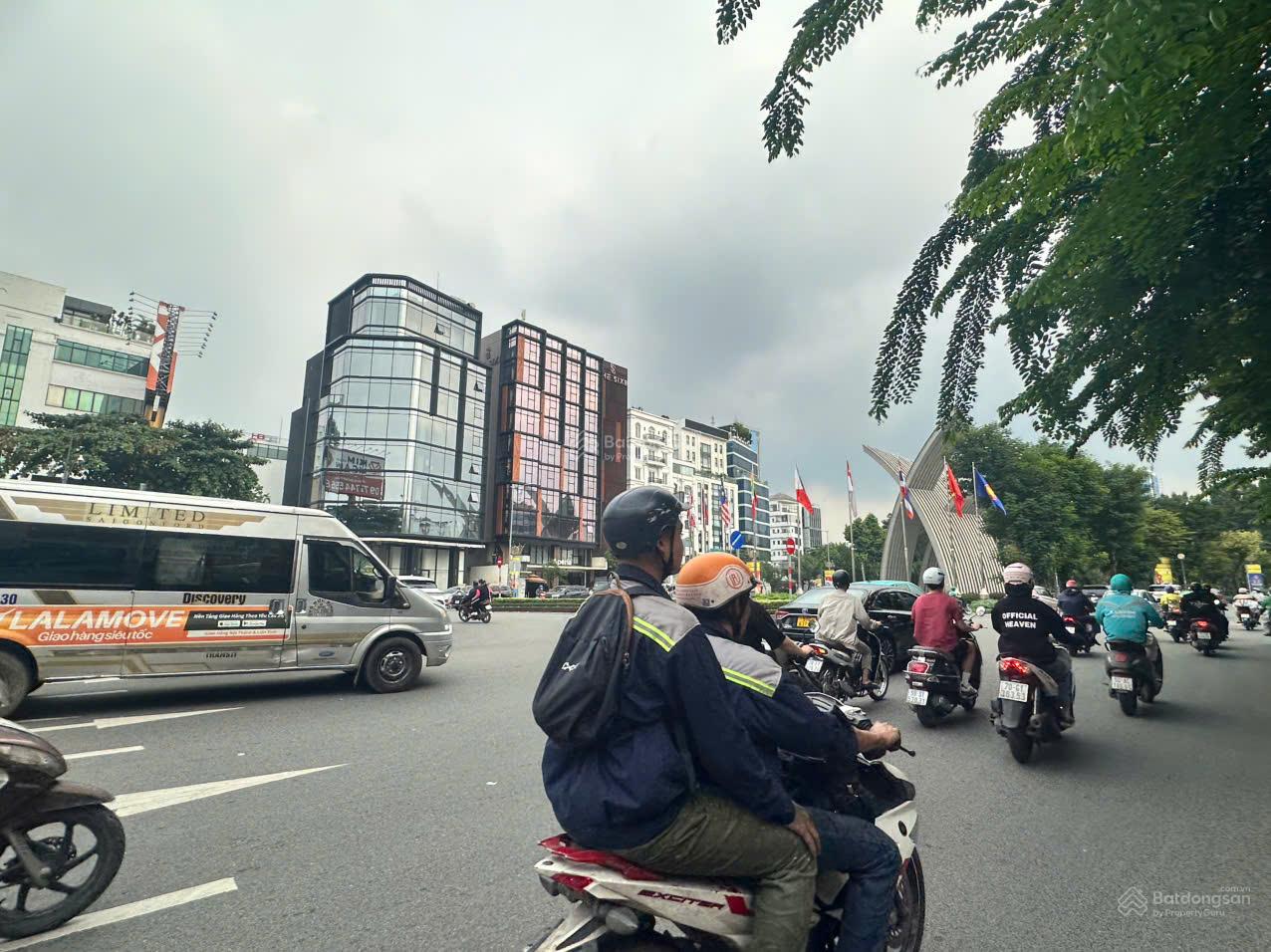 Bán nhà đường Lý Tự Trọng, P. Bến Thành, Q.1 giá 25.5 tỷ 4x20m, nhà 3 lầu, 0941 732 *** Cherry