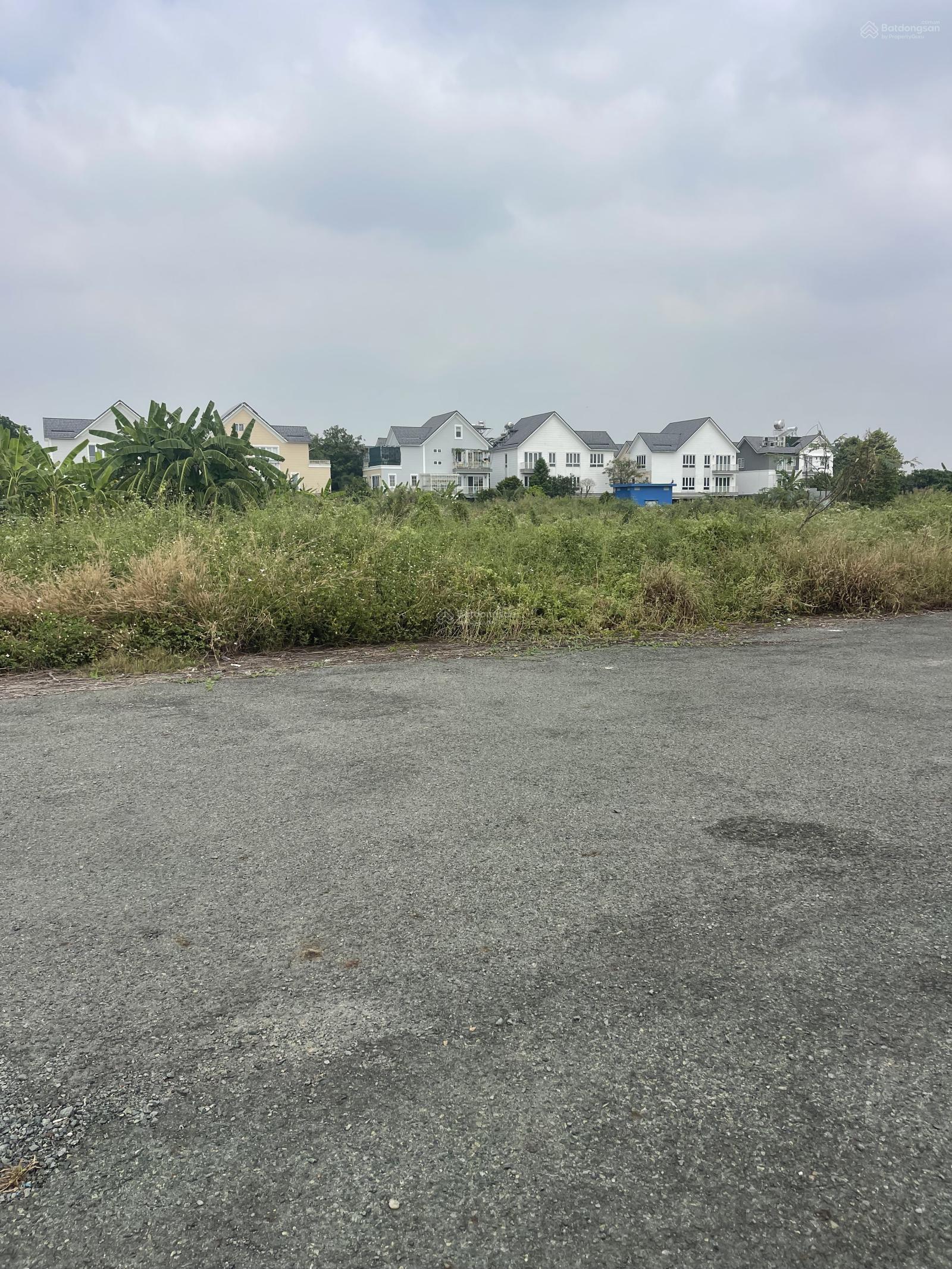 Bán nhanh 90m2 ngang 6m mặt tiền đường Liên Phường sổ riêng giá 130 tr/m2 Bán nhanh 90m2 ngang 6m mặt tiền đường Liên Phường sổ riêng giá 130 tr/m2