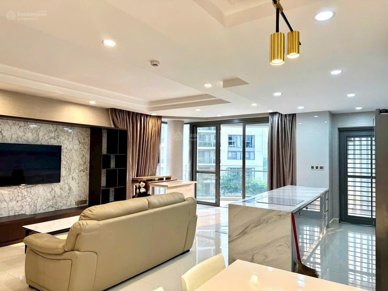 GẤP. Chủ gửi bán gấp trong tháng căn hộ Riverpark Premier, view sông và hồ bơi 130m2 giá 18 tỷ