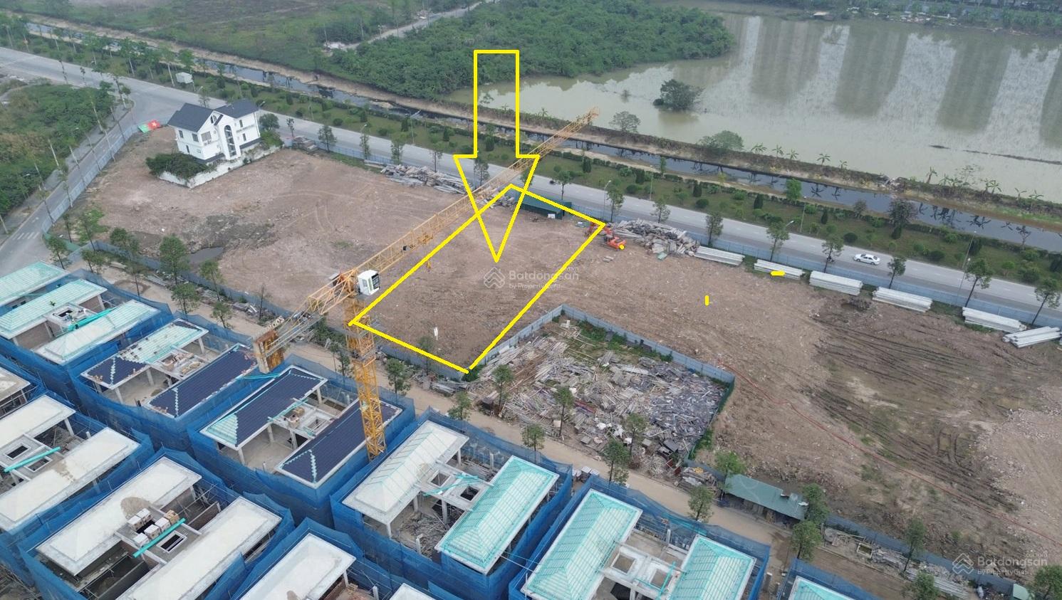 Bán biệt thự đường 25m, đối diện 24 tòa chung cư , vị trí kinh doanh làm nhà hàng, ngân hàng ...