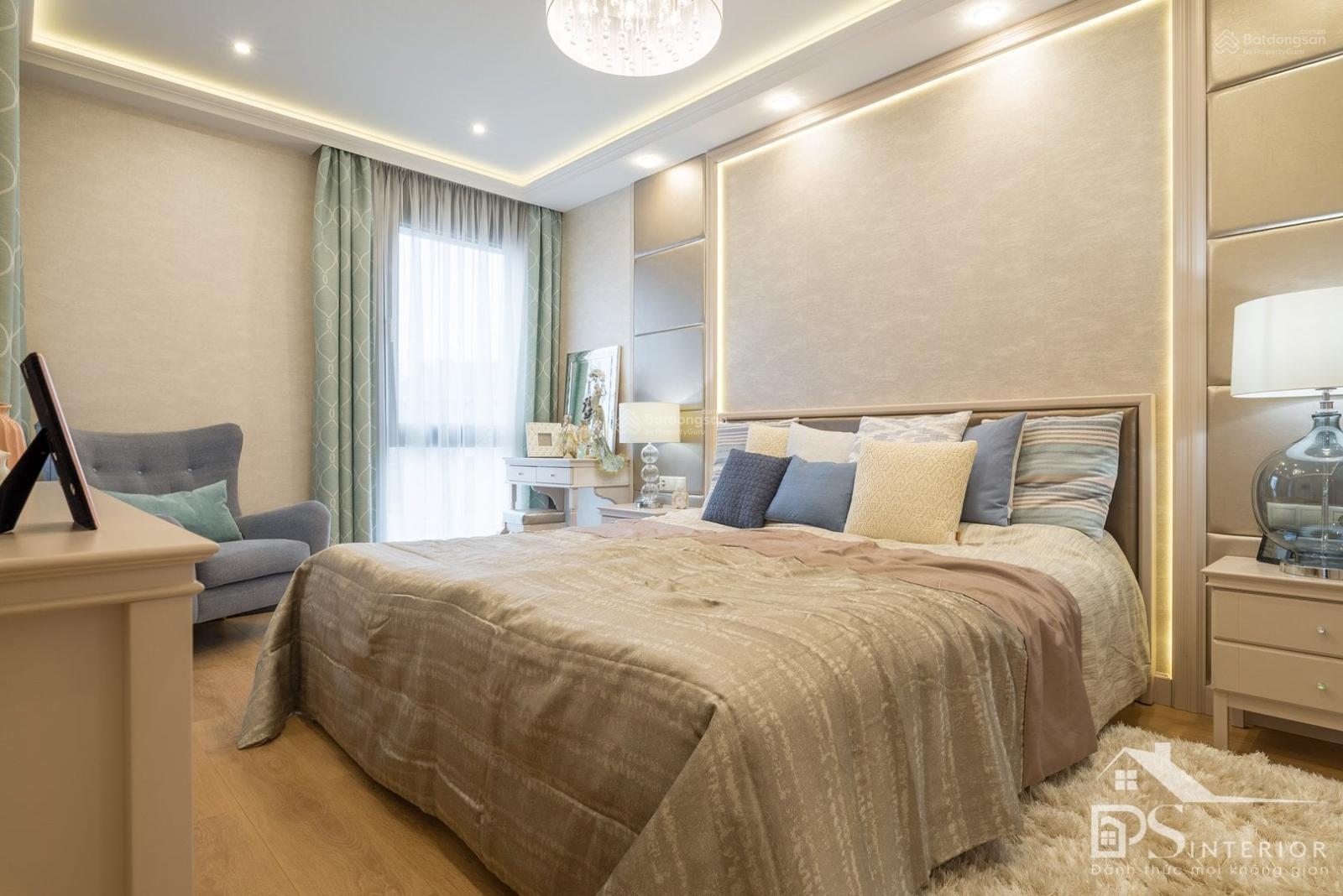 Bán gấp Thảo Điền Pearl q. 2, 100m2, 2 phòng ngủ, nhà đẹp nội thất cao cấp, SH trao tay